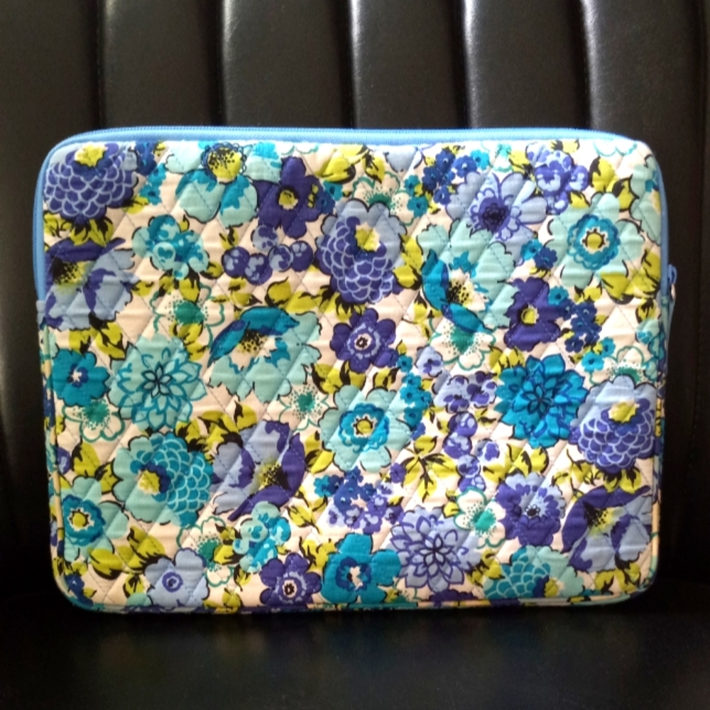 VERA BRADLEY LAPTOP CASE.         #3